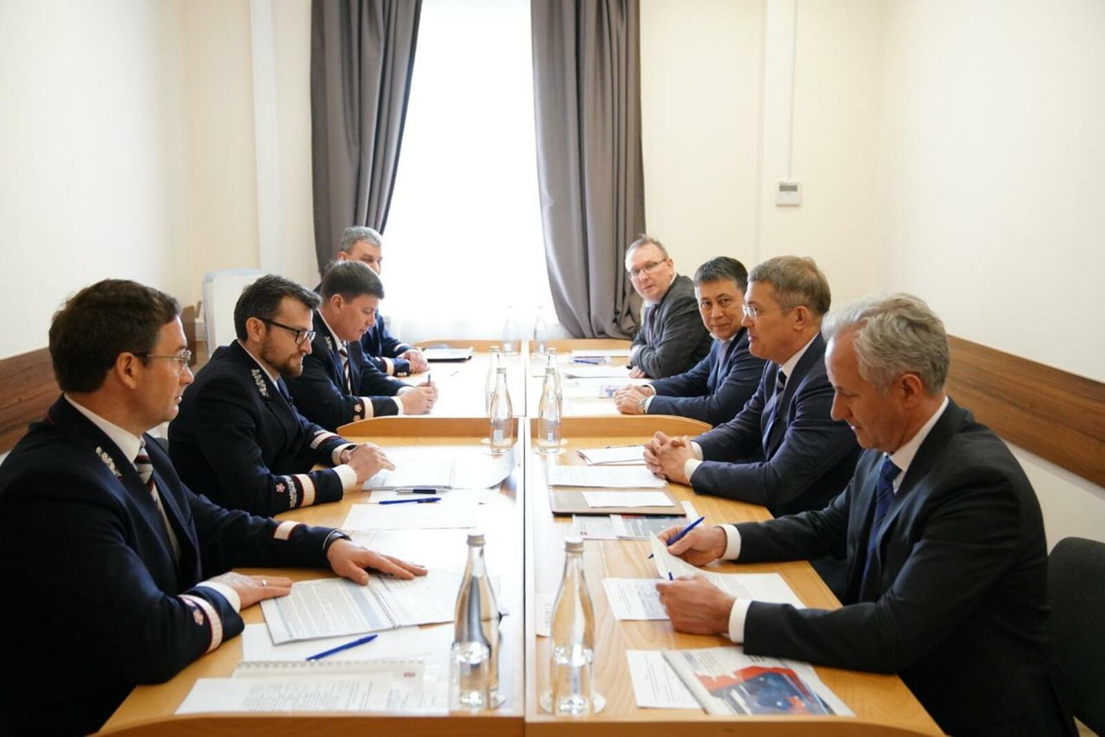 Олег Яровиков