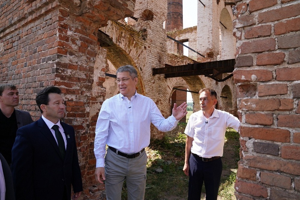 Олег Яровиков