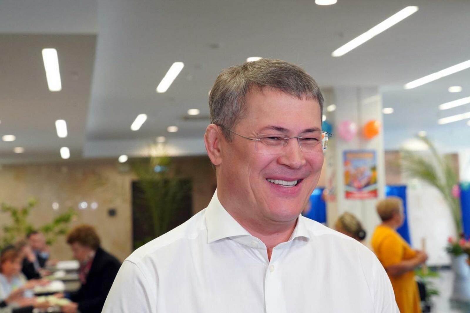 Олег Яровиков