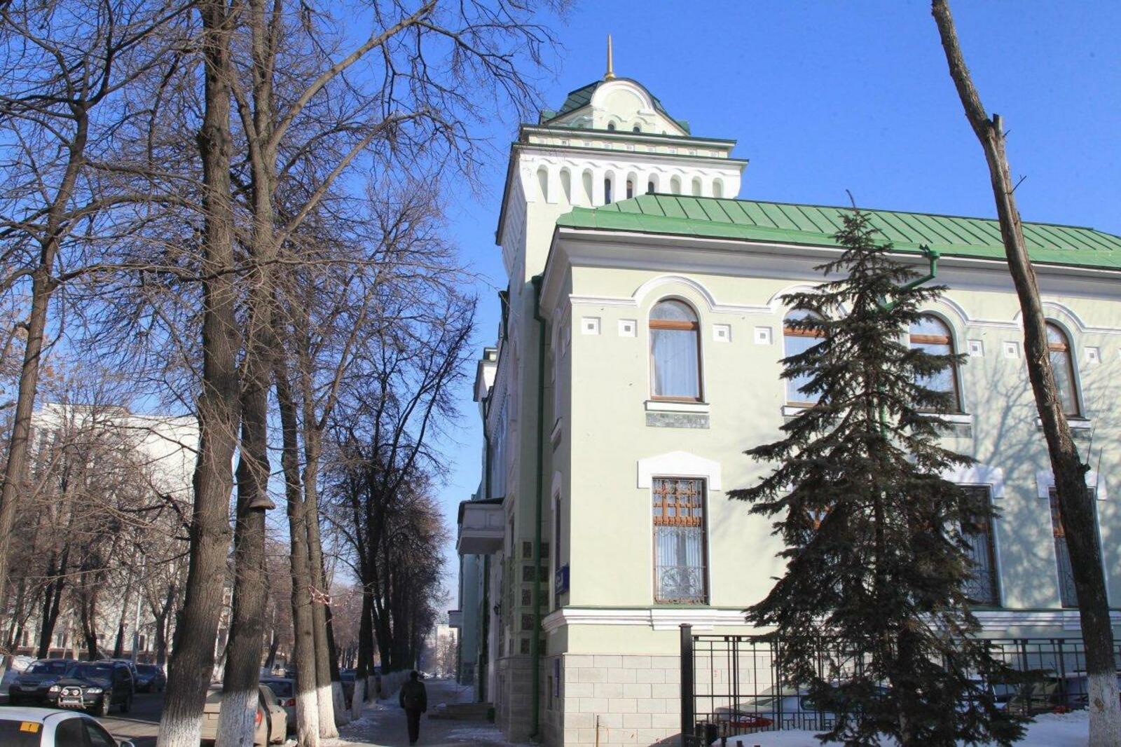 Олег Яровиков