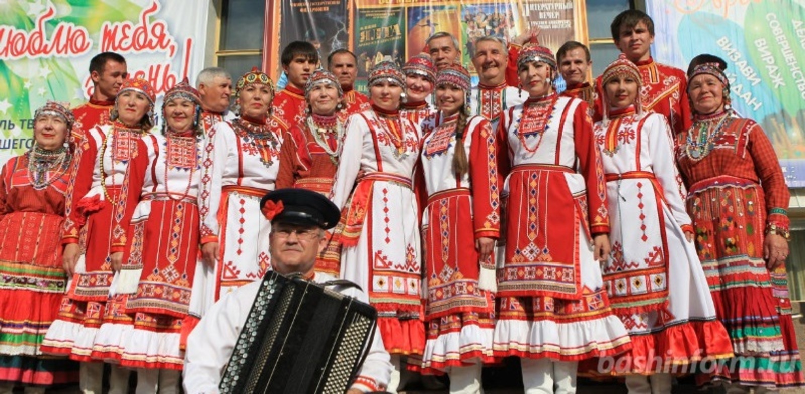 Олег Яровиков