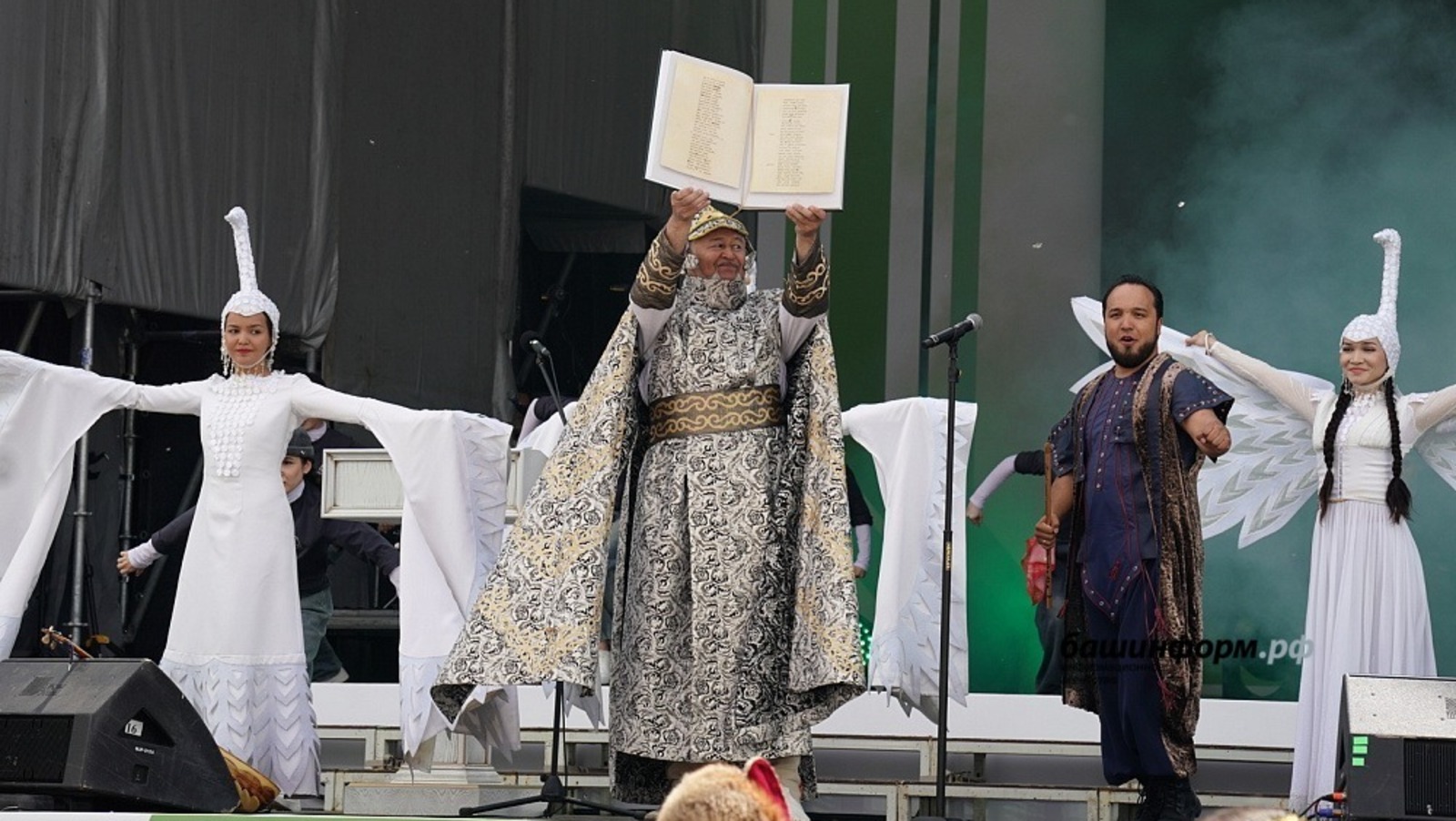 Олег Яровиков