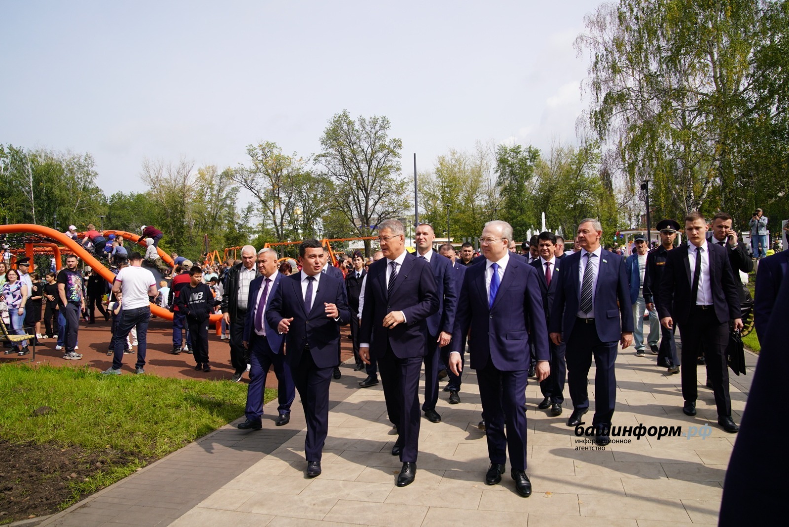 Олег  Яровиков