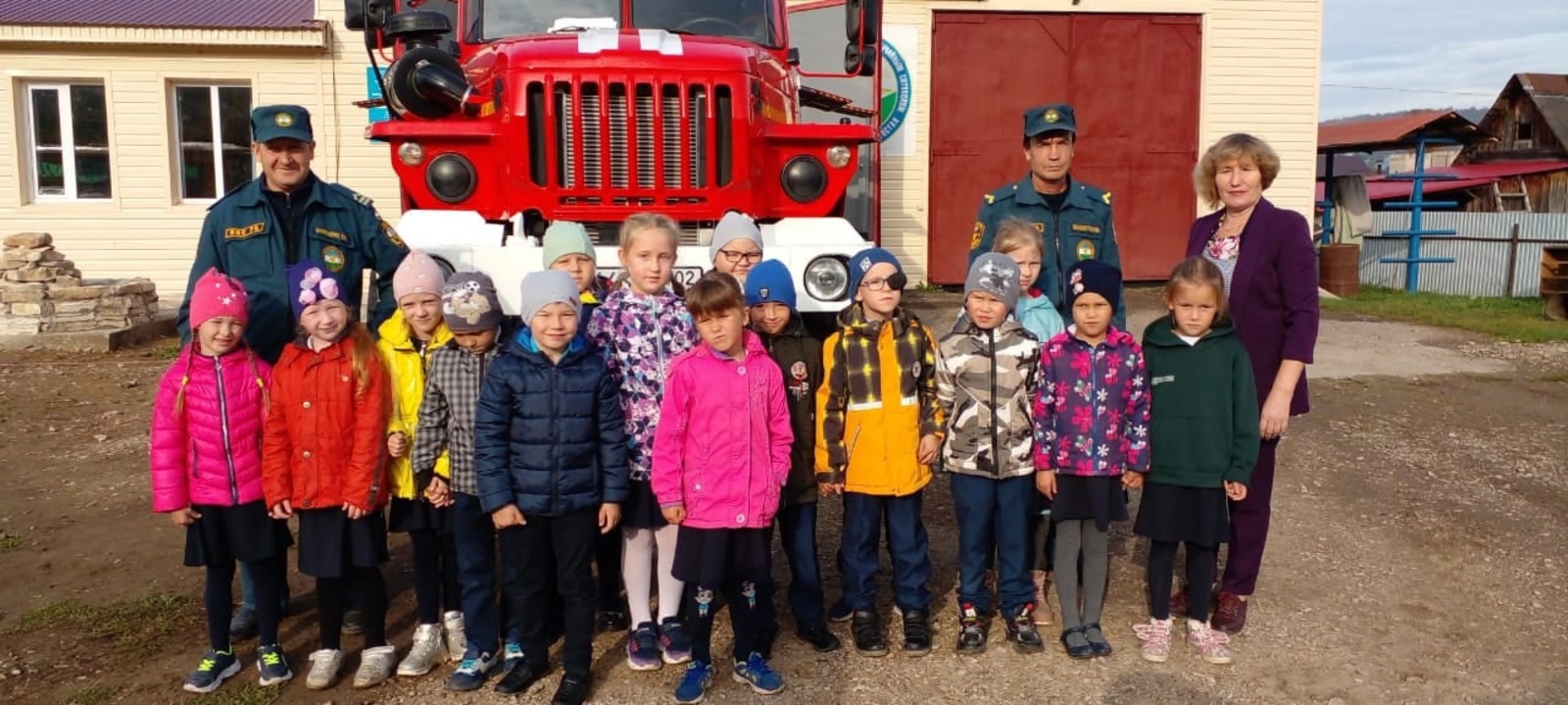 Красноключевские первоклассники посетили пожарную часть