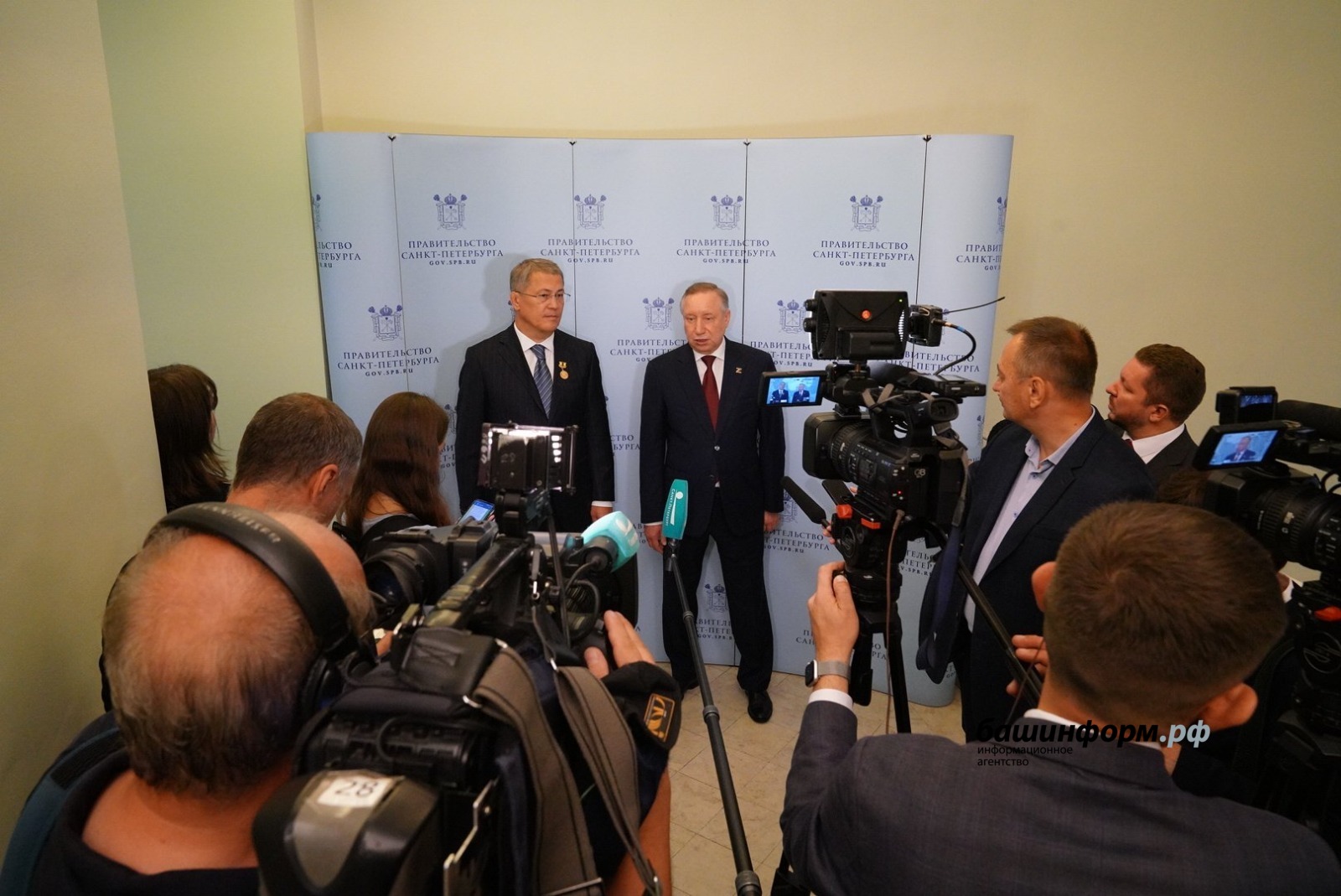 Олег Яровиков