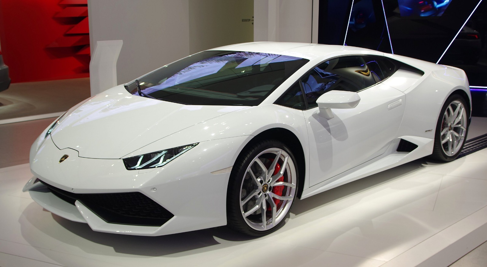 Википедия открытый источник Lamborgini Huracan