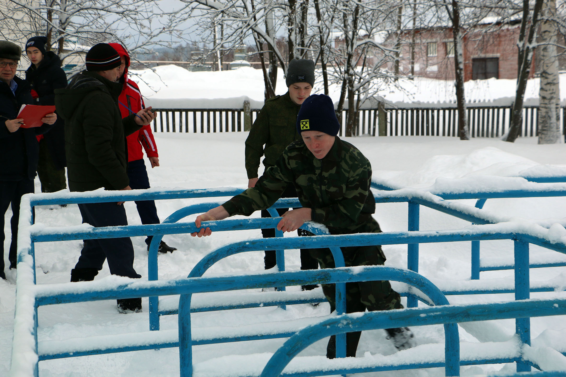 На базе МБОУ СОШ с. Нижнебалтачево прошло военно-спортивное многоборье среди юнармейцев.