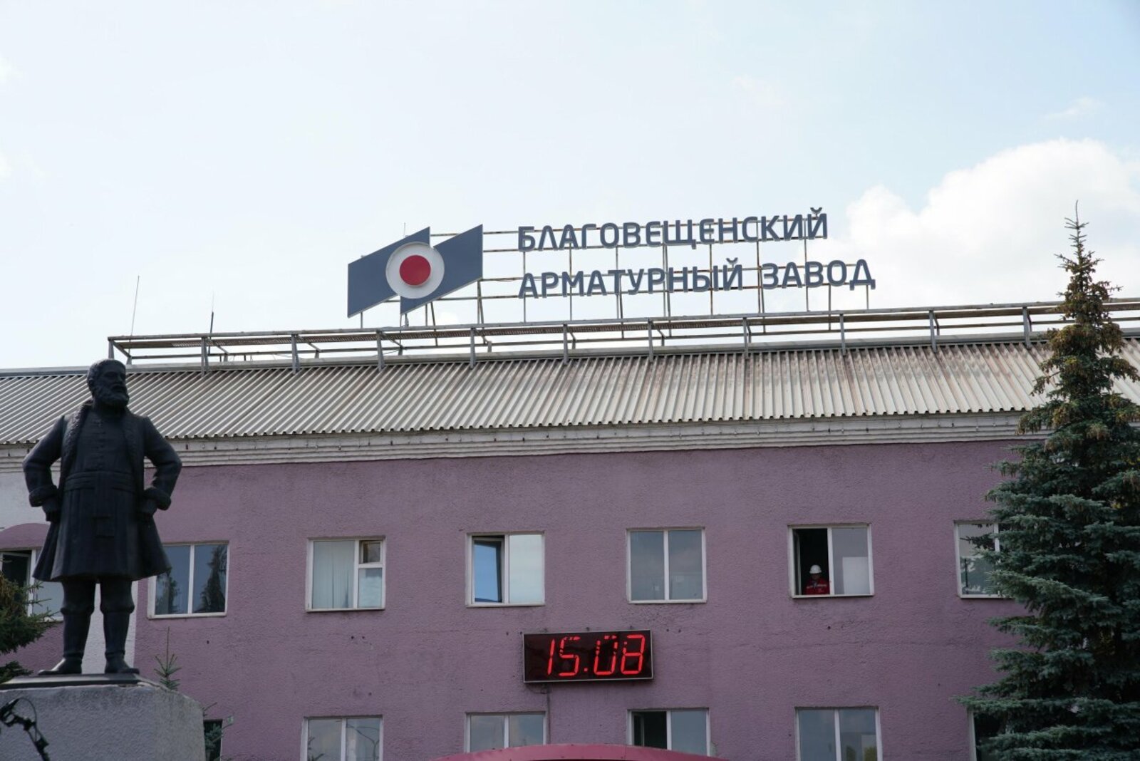 Олег Яровиков