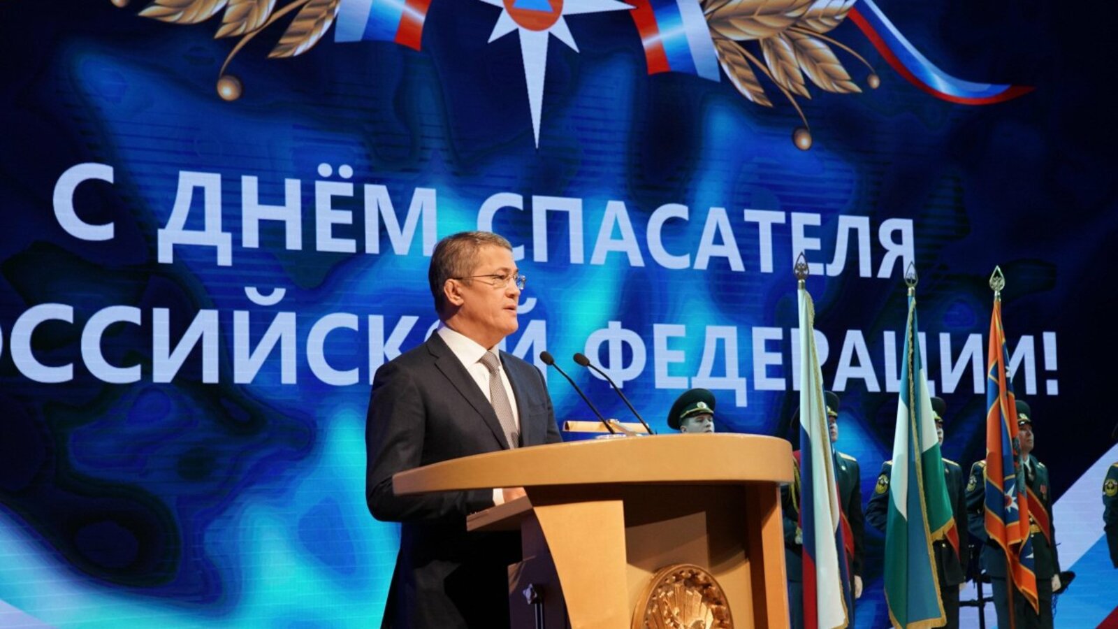 Олег Яровиков