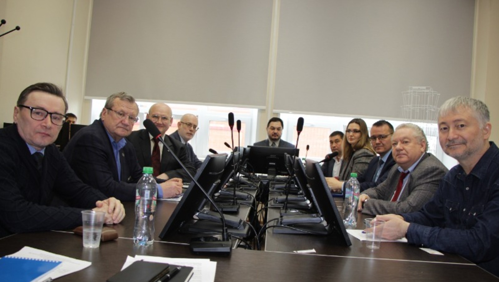 Участники семинара на площадке ИСИ РБ. Ведущий семинара - директор Школы молодого этнополитолога и Центра социокультурного моделирования, член Экспертного совета при ФАДН Азат Бердин