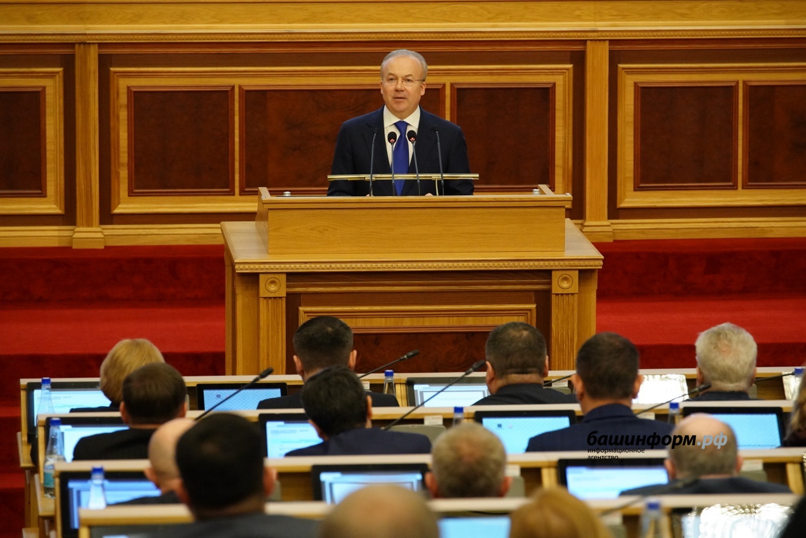 Олег Яровиков
