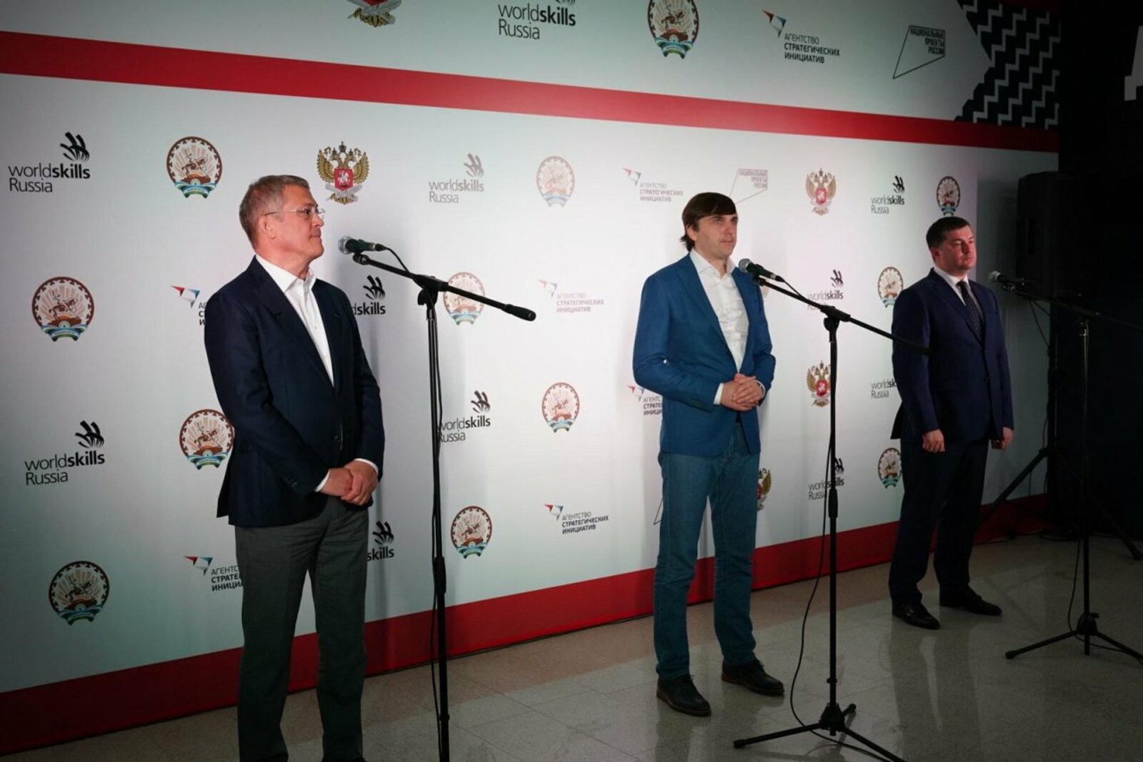 Олег Яровиков