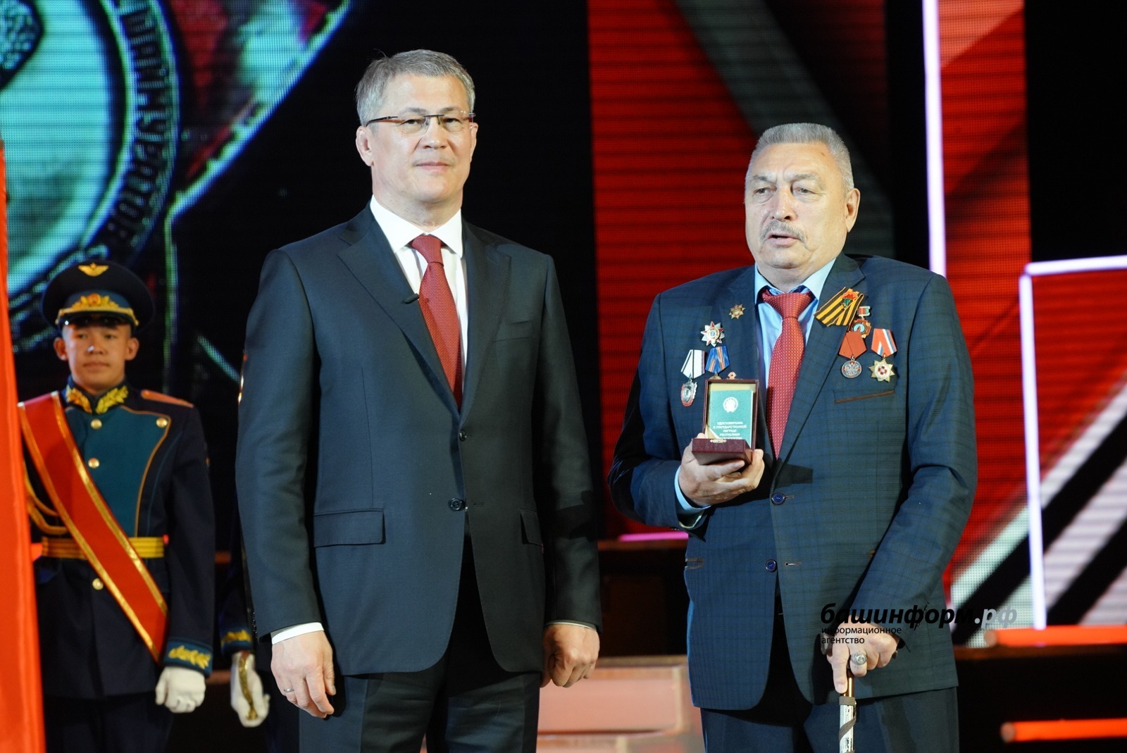 Олег Яровиков
