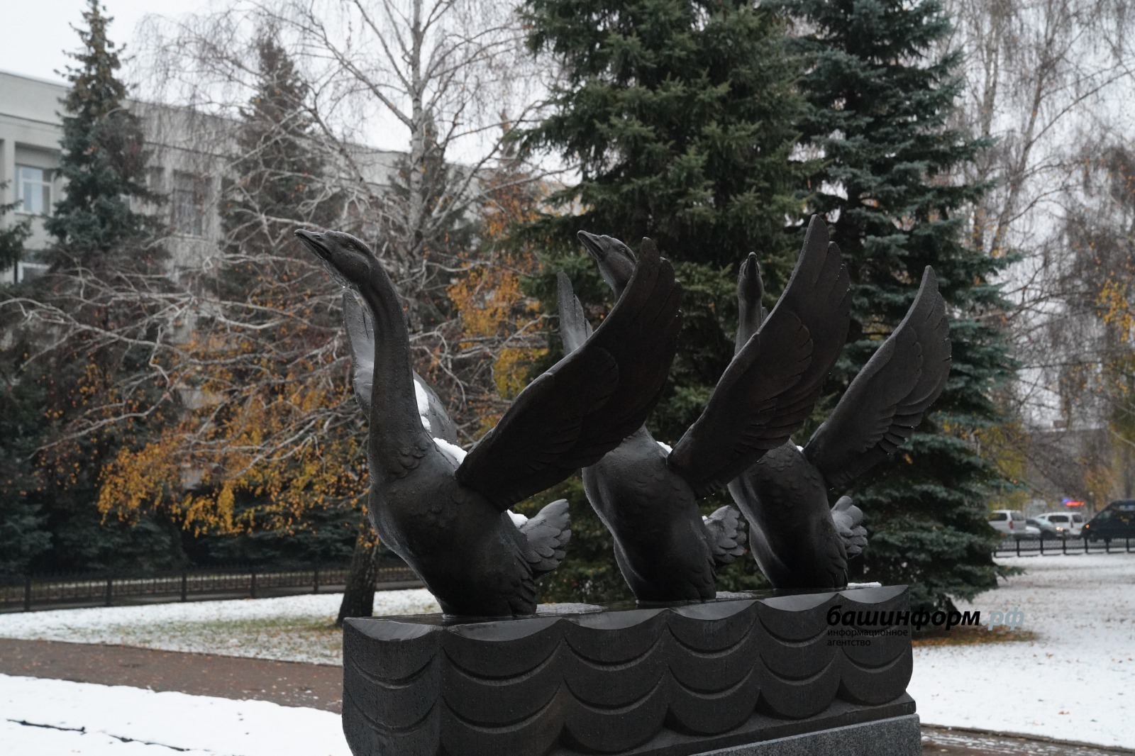 Олег Яровиков