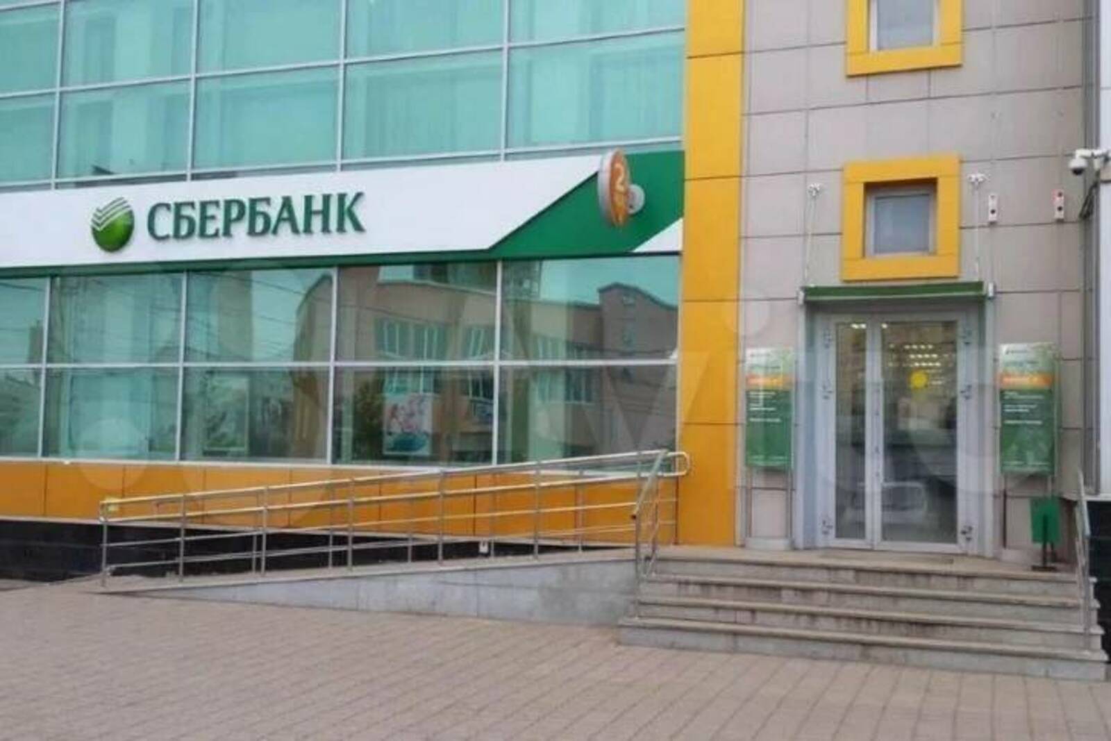 Российские банки сокращают офисы. Что это означает?