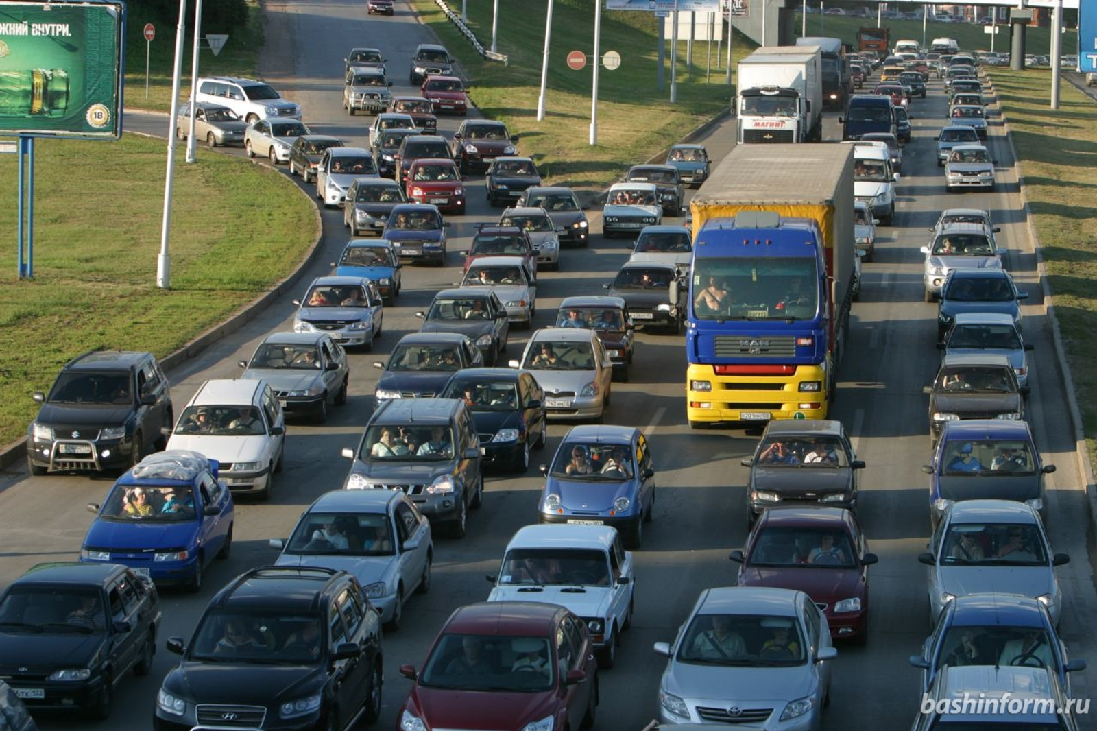 Олег Яровиков