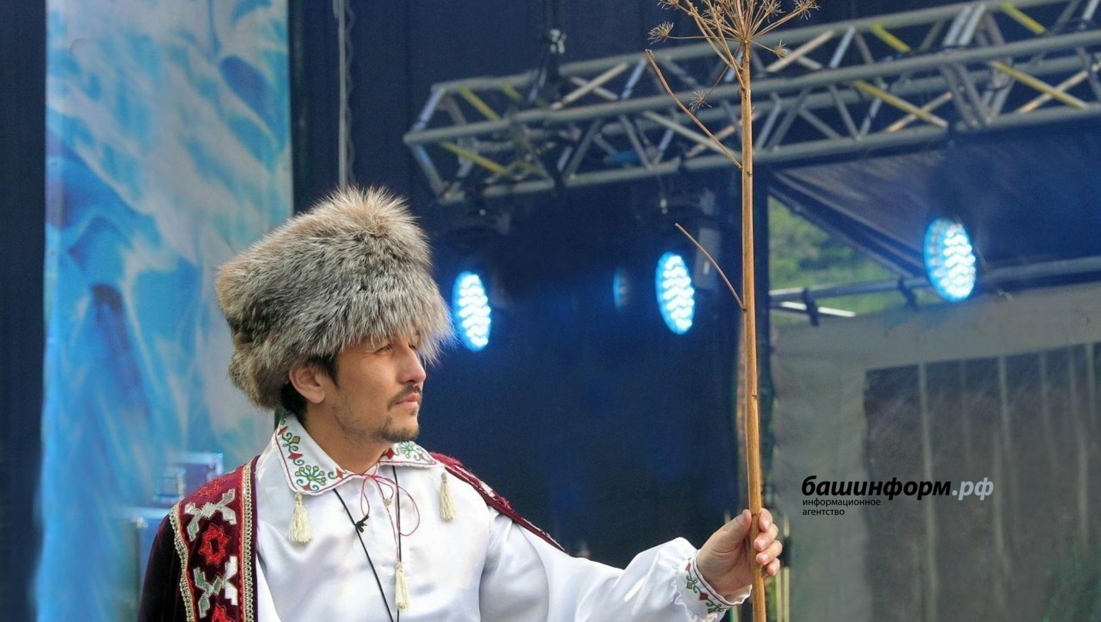 Олег Яровиков