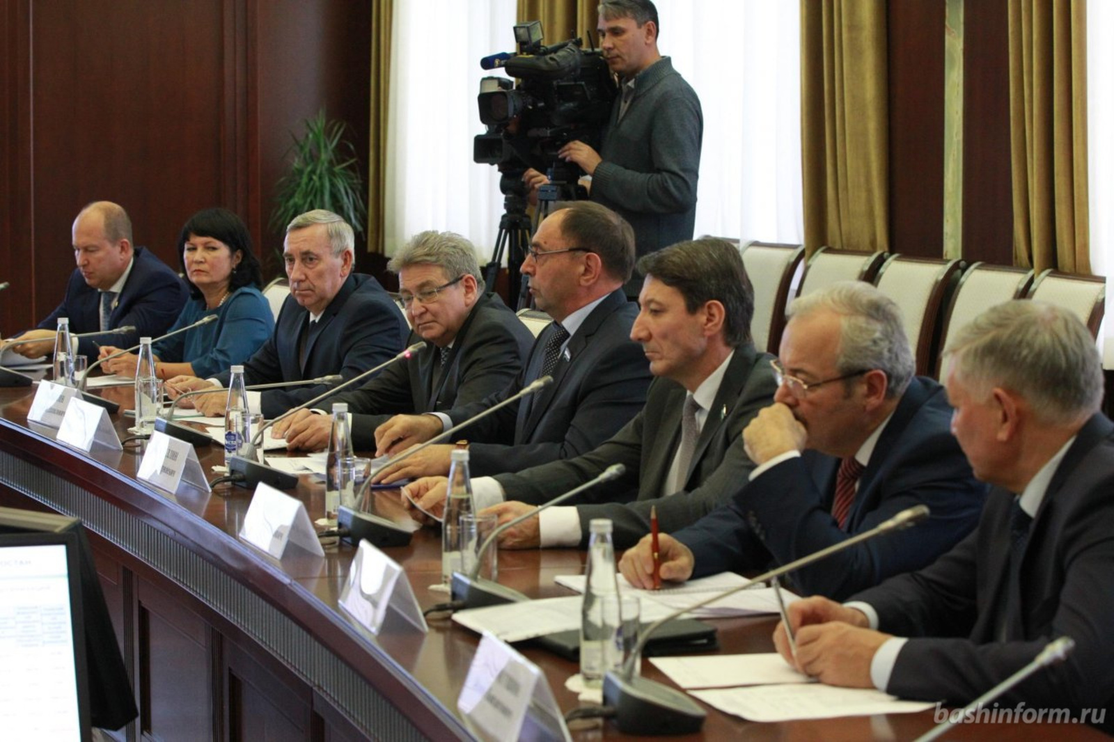 Олег Яровиков