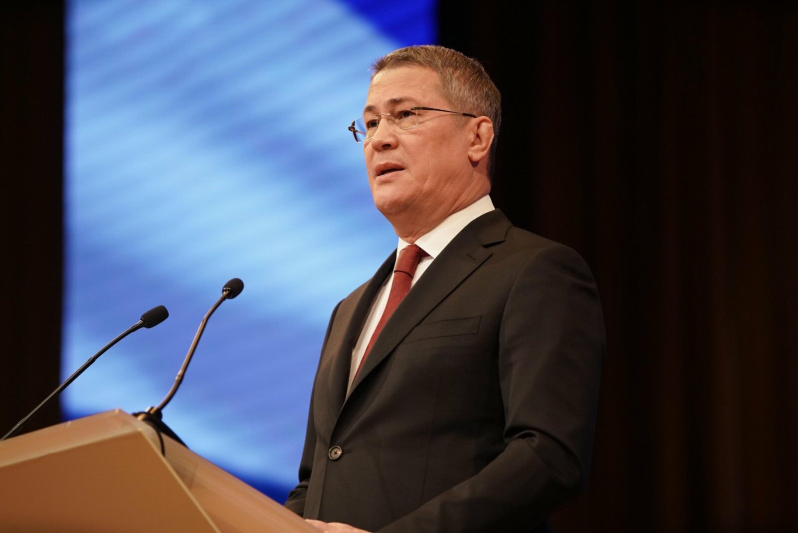 Олег Яровиков