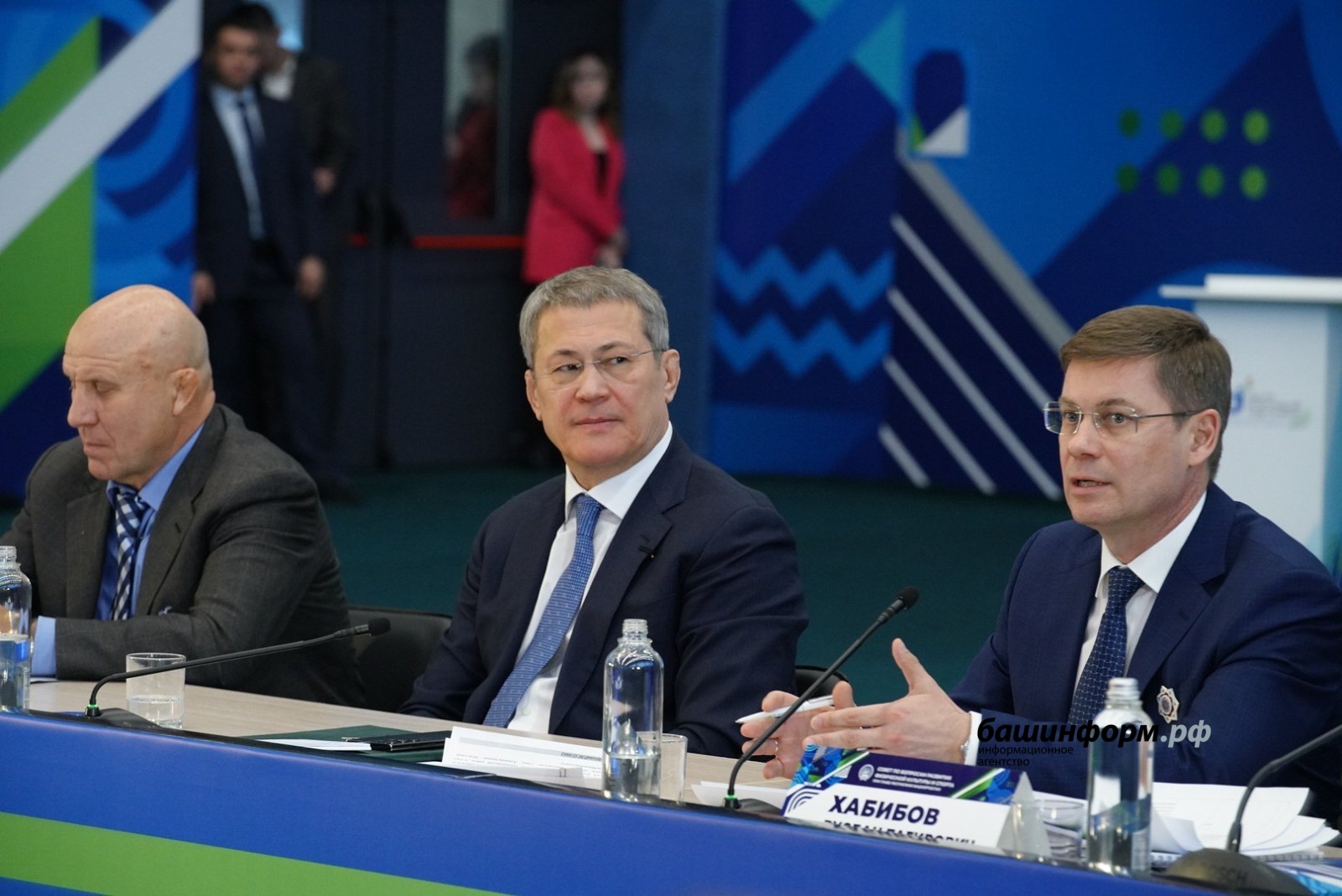 Олег Яровиков