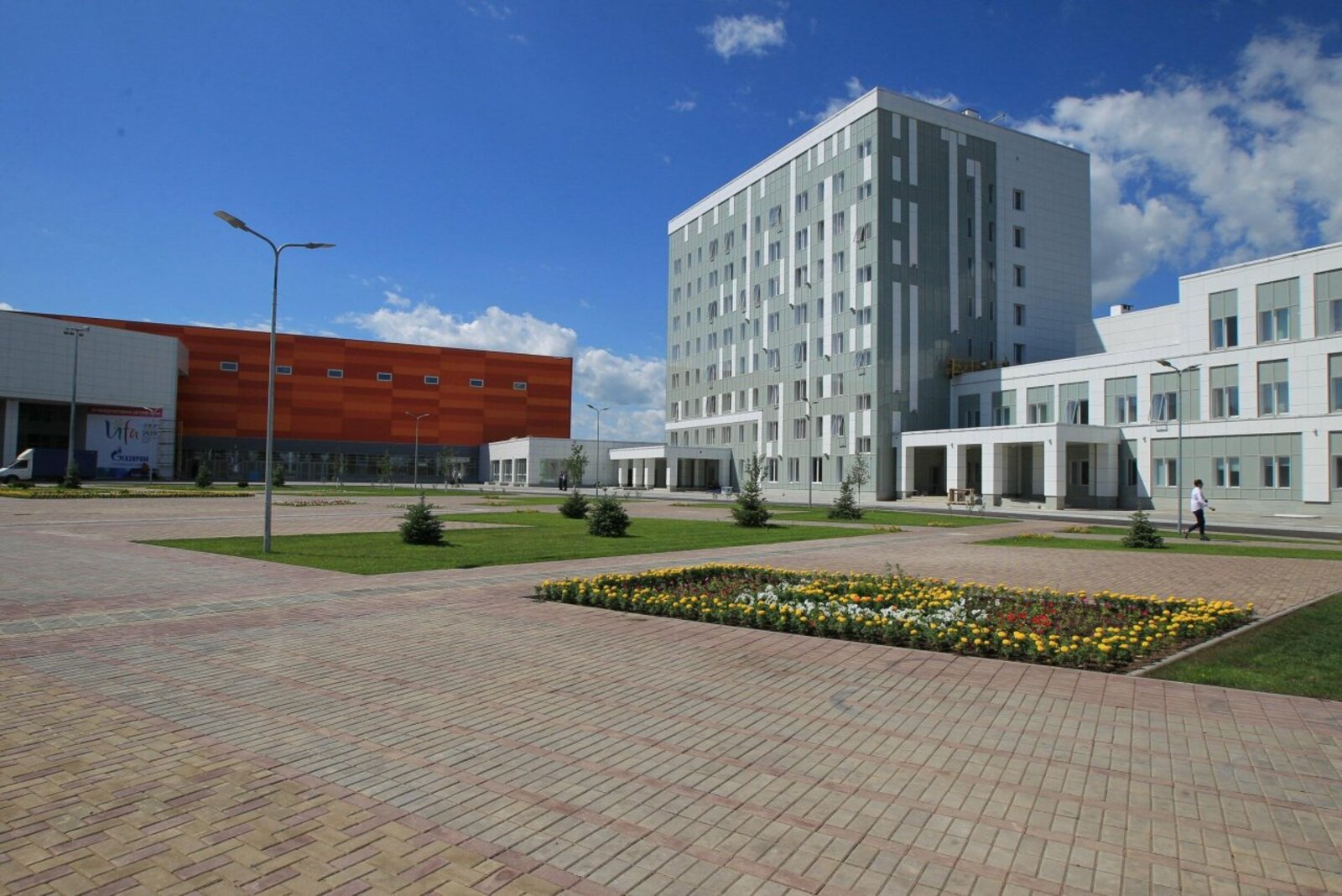 Олег Яровиков