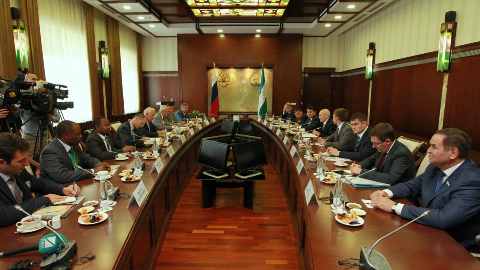 Олег Яровиков