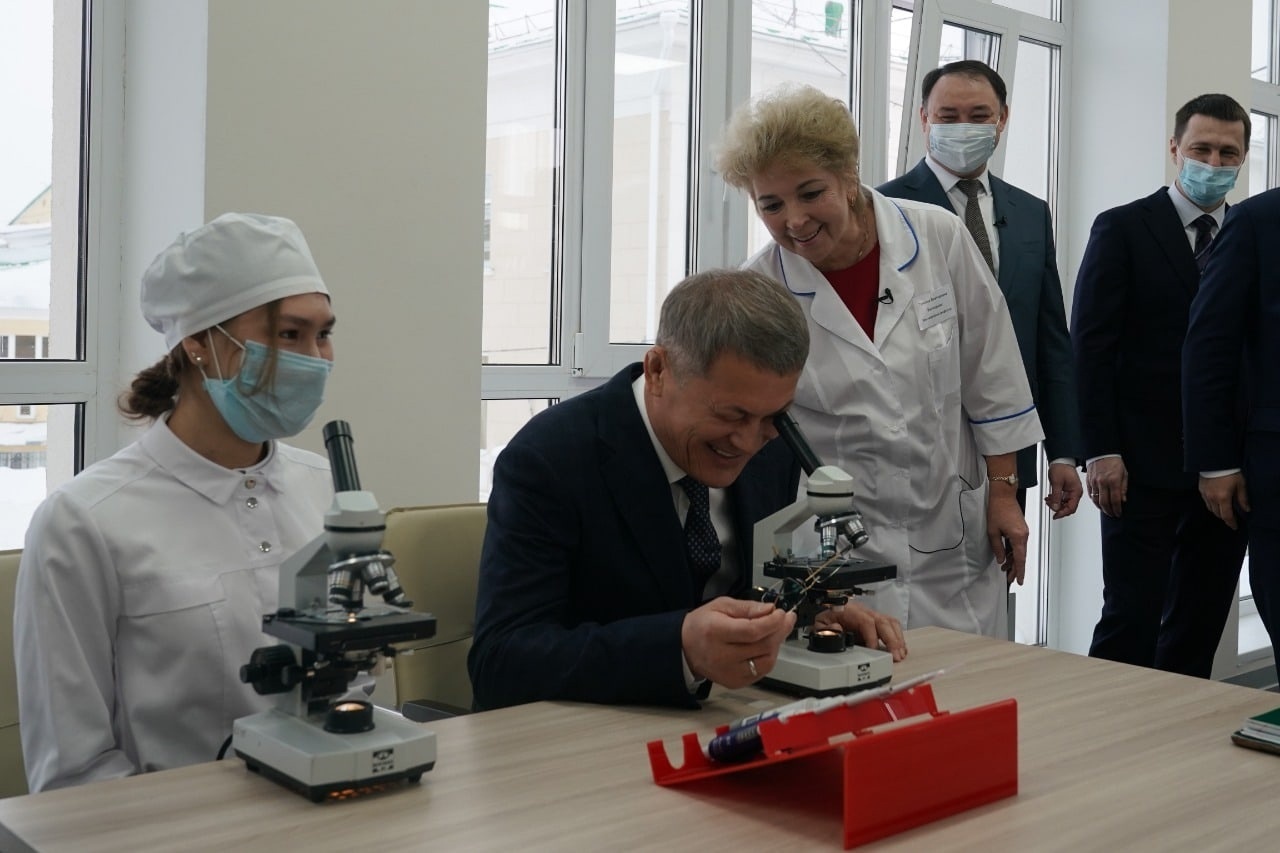 Глава Башкирии поздравил медицинских работников с профессиональным  праздником