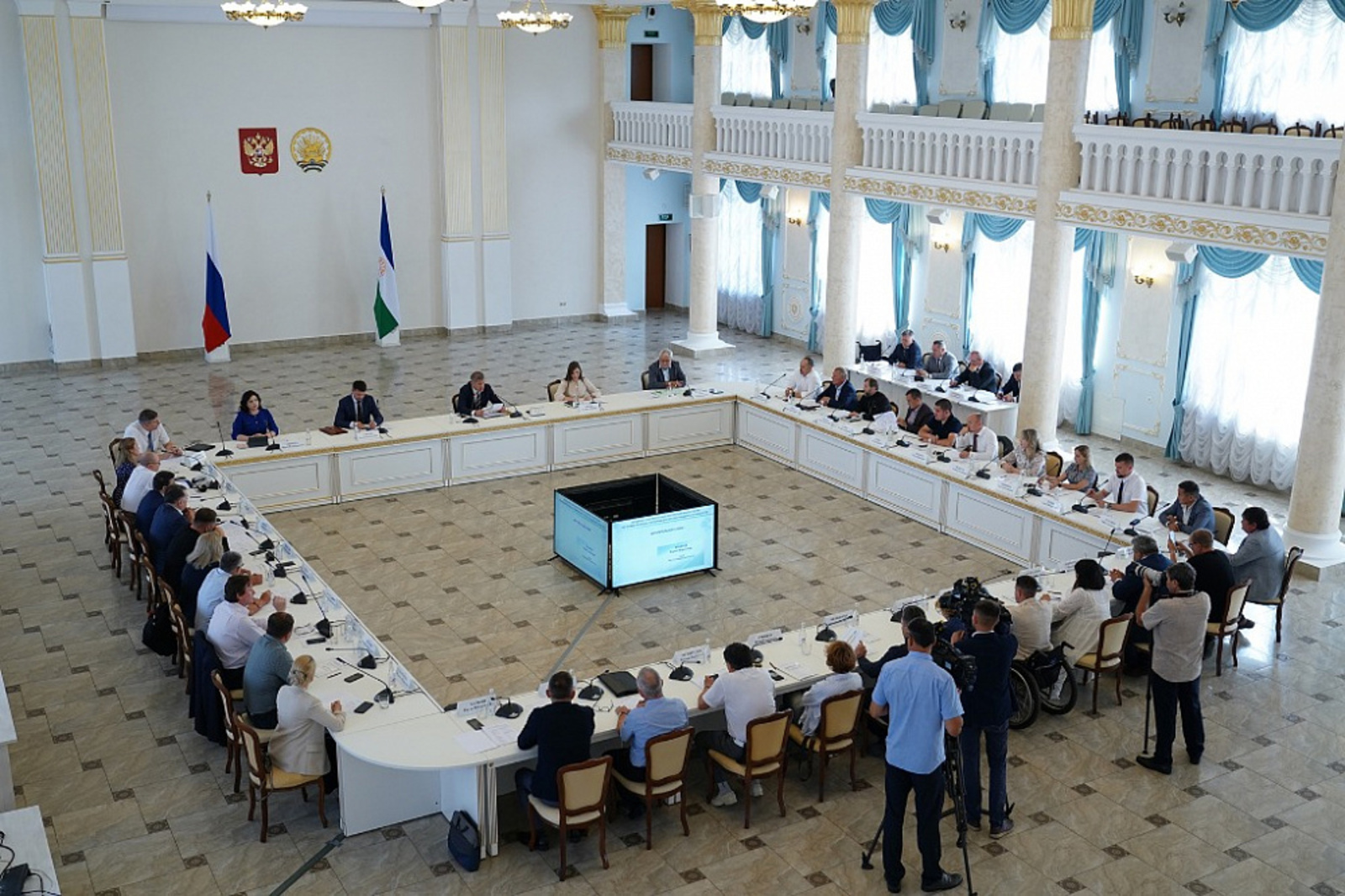Радий Хабиров провёл первое заседание нового состава Совета по правам человека