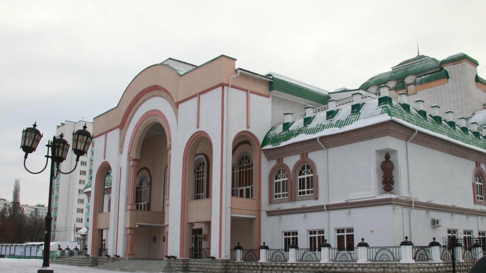 Олег Яровиков