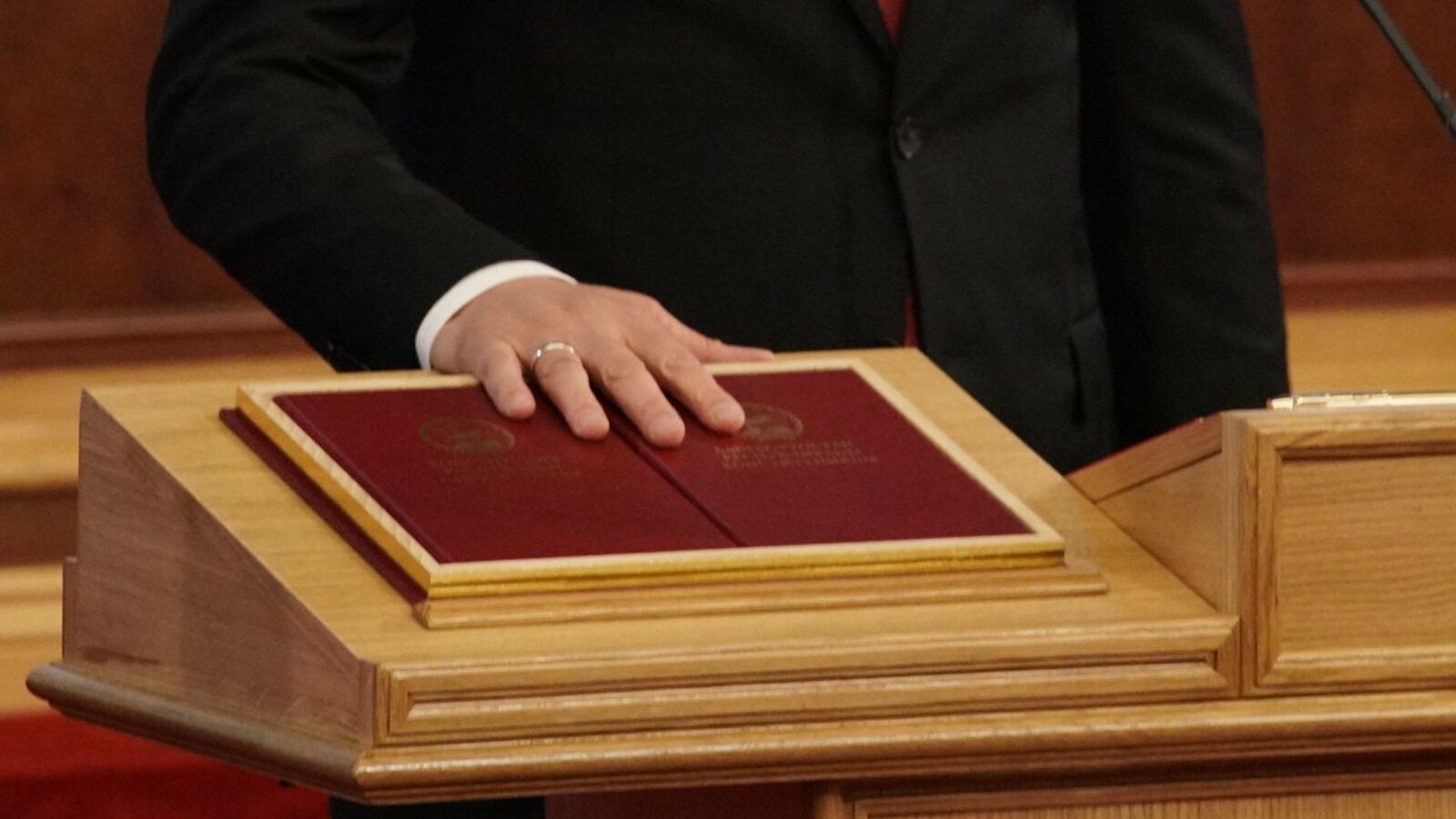 Олег Яровиков