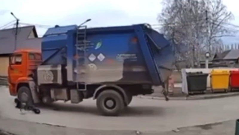 В Башкирии водитель мусоровоза сбил мальчика на электросамокате