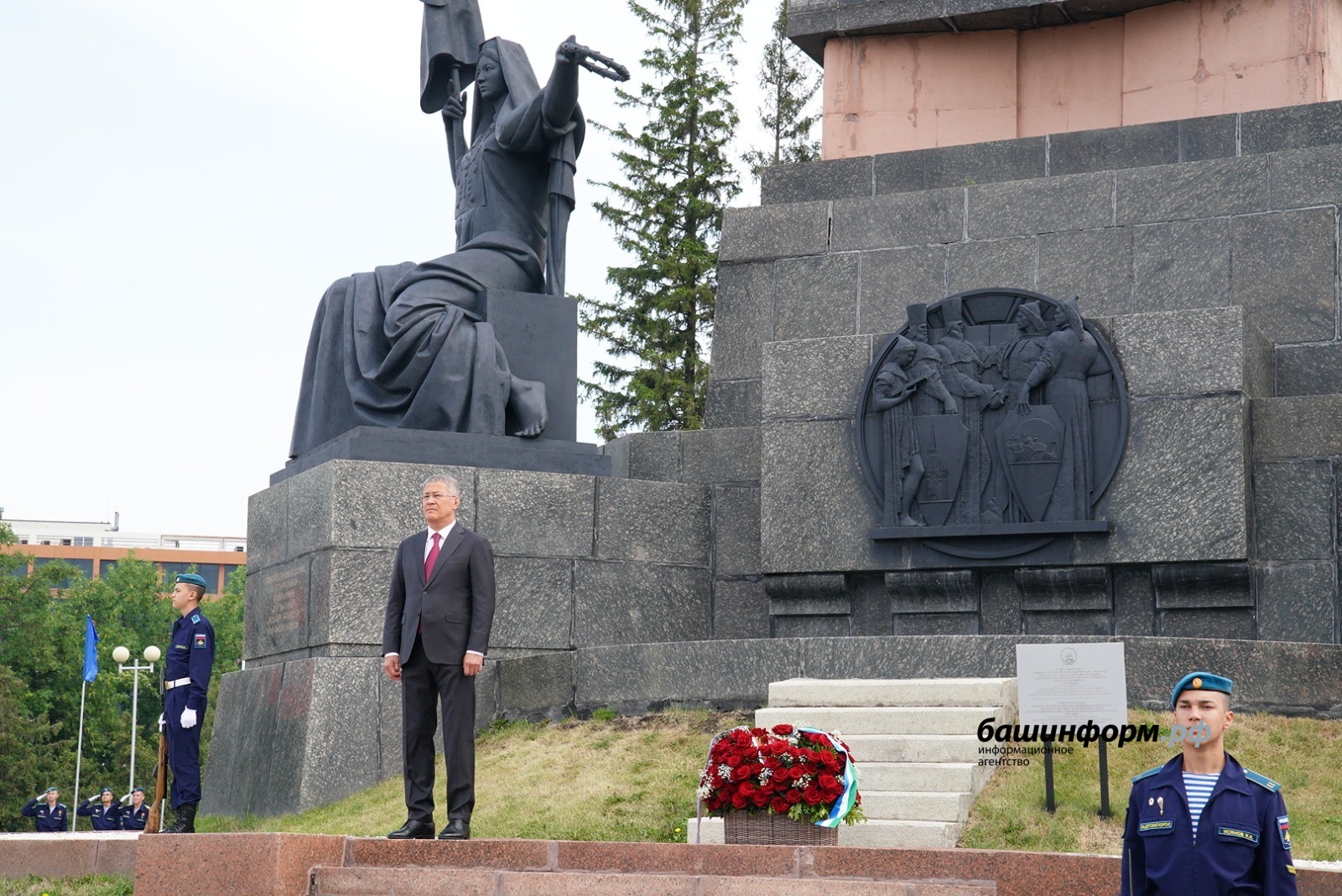 Олег Яровиков