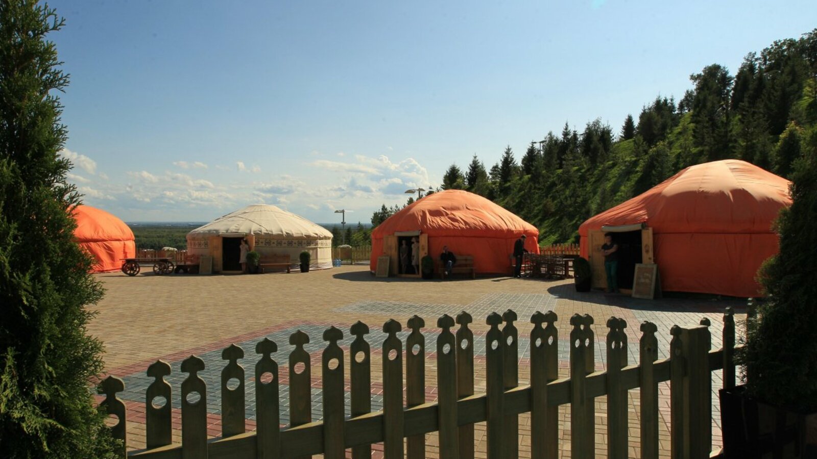 Олег Яровиков