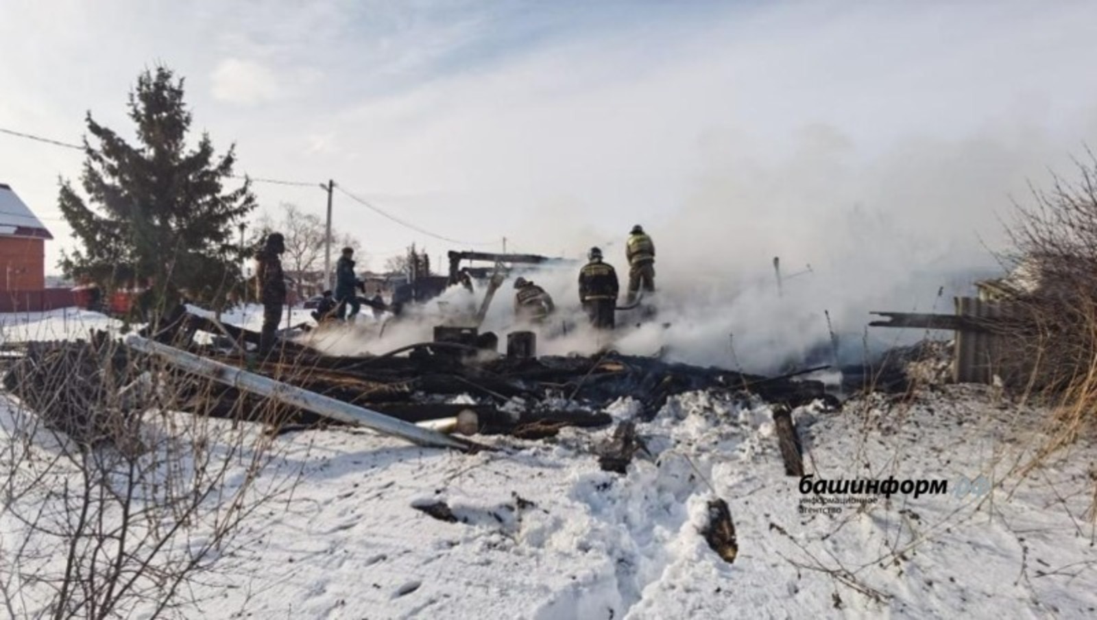 В Башкирии на пепелище сгоревшего дома обнаружены тела