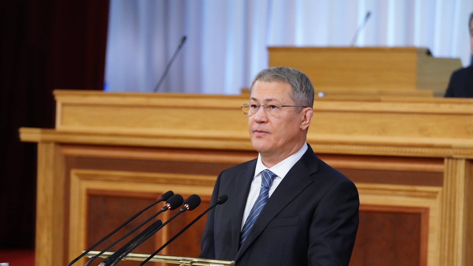 Олег Яровиков