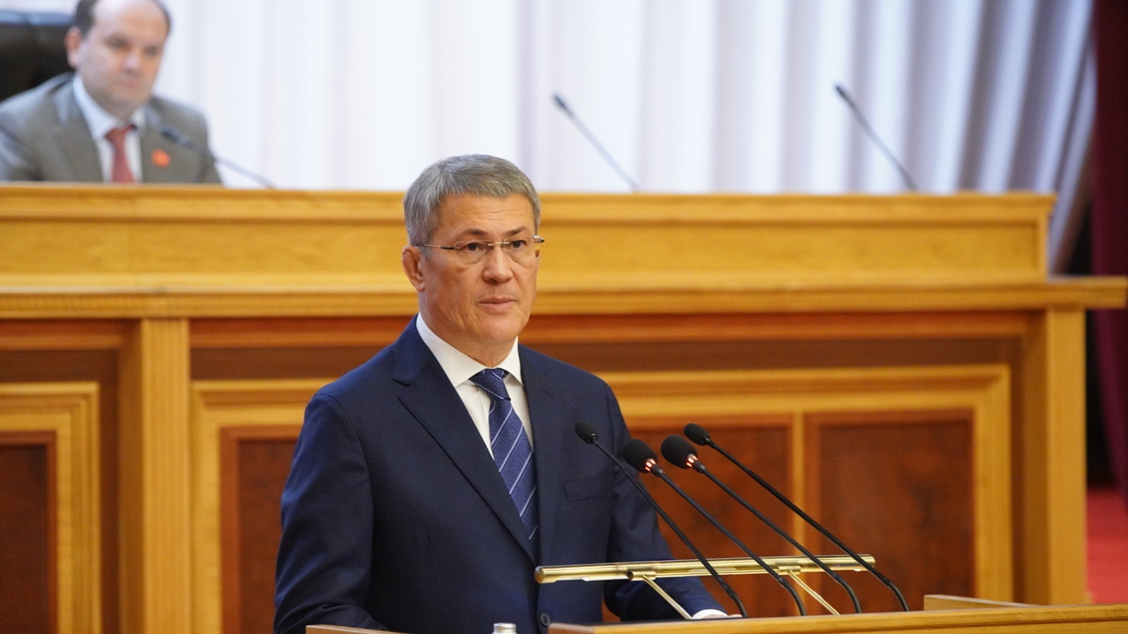 Олег Яровиков