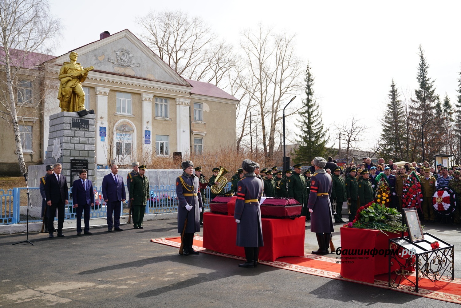 Олег Яровиков