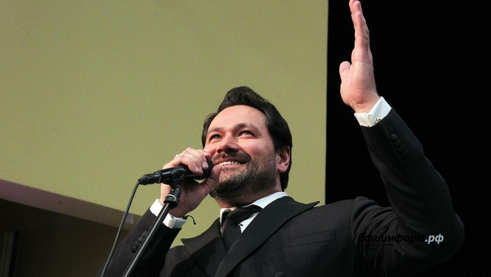 Олег Яровиков