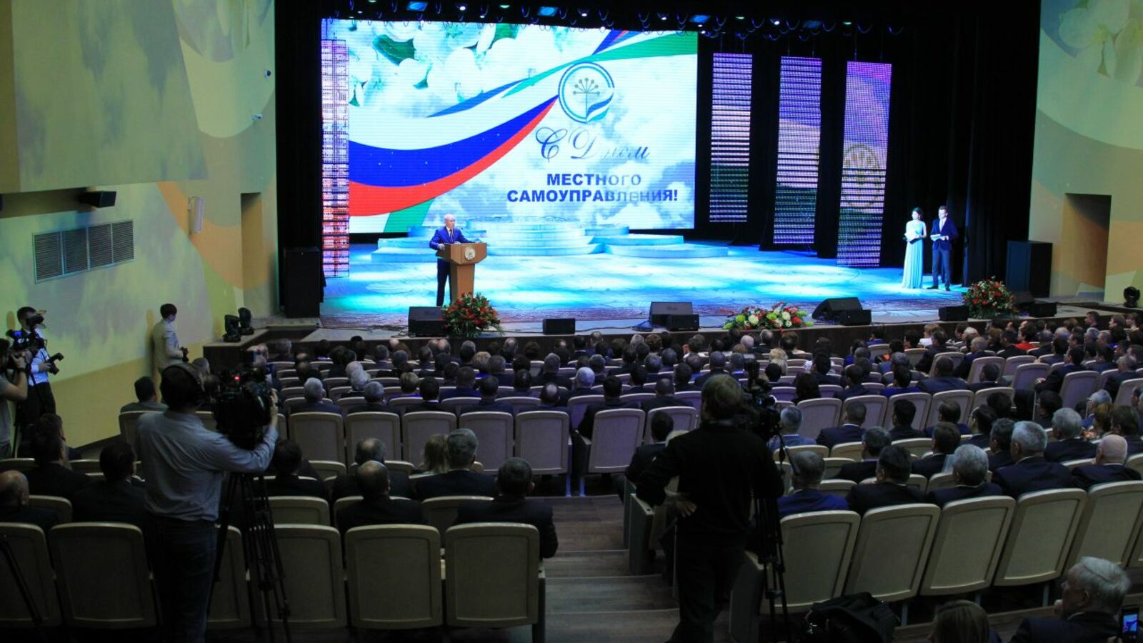 Олег Яровиков