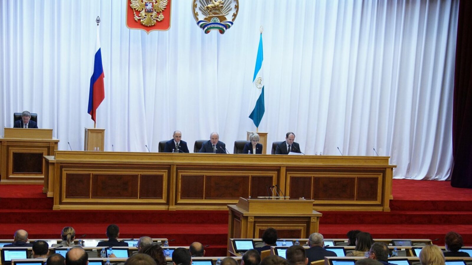 Олег Яровиков