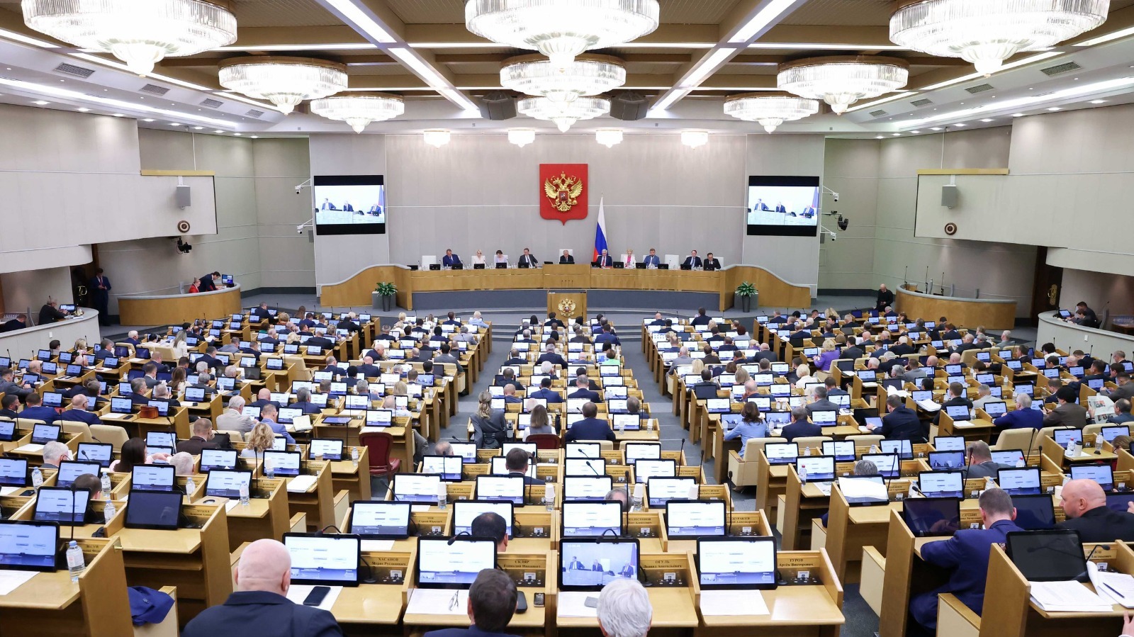 Депутаты Госдумы приняли законы, обеспечиваю реализацию Послания президента