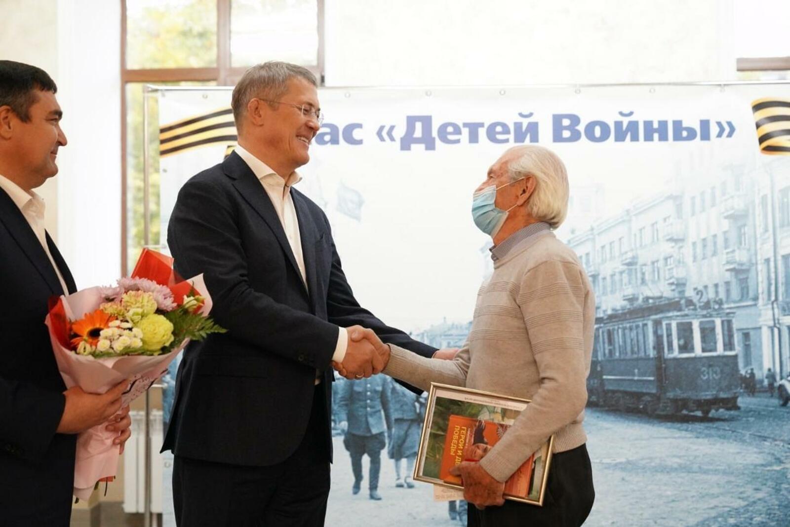 Олег Яровиков