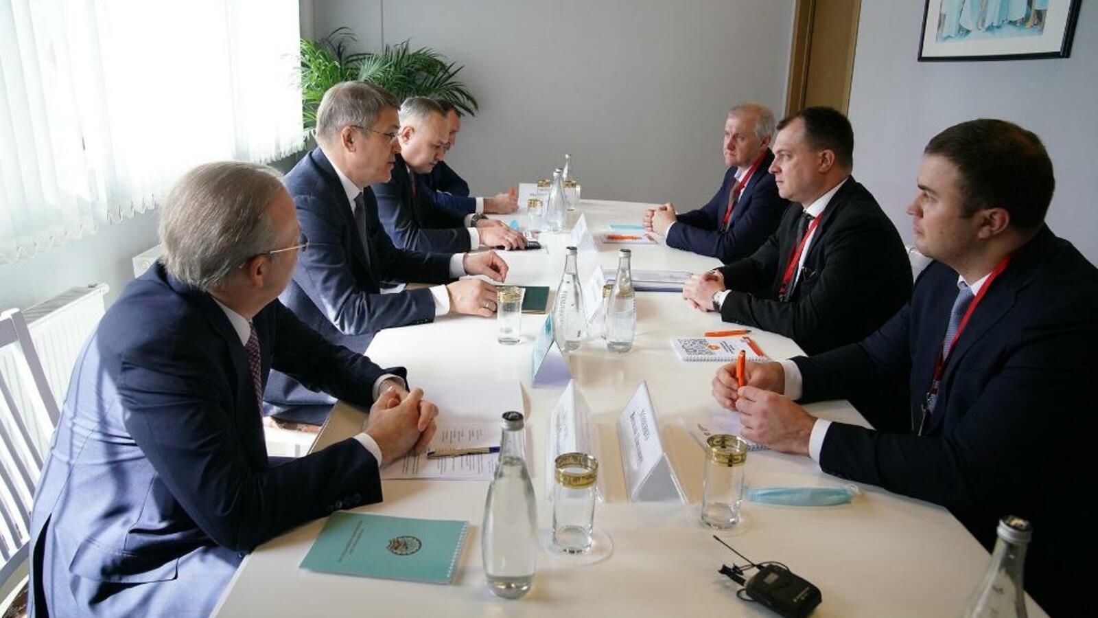 Олег Яровиков