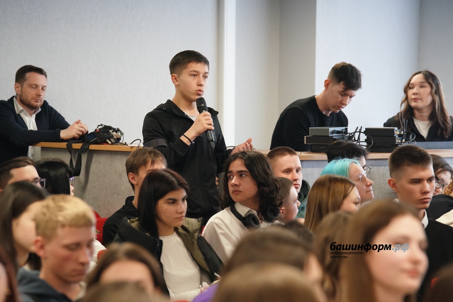 Олег Яровиков