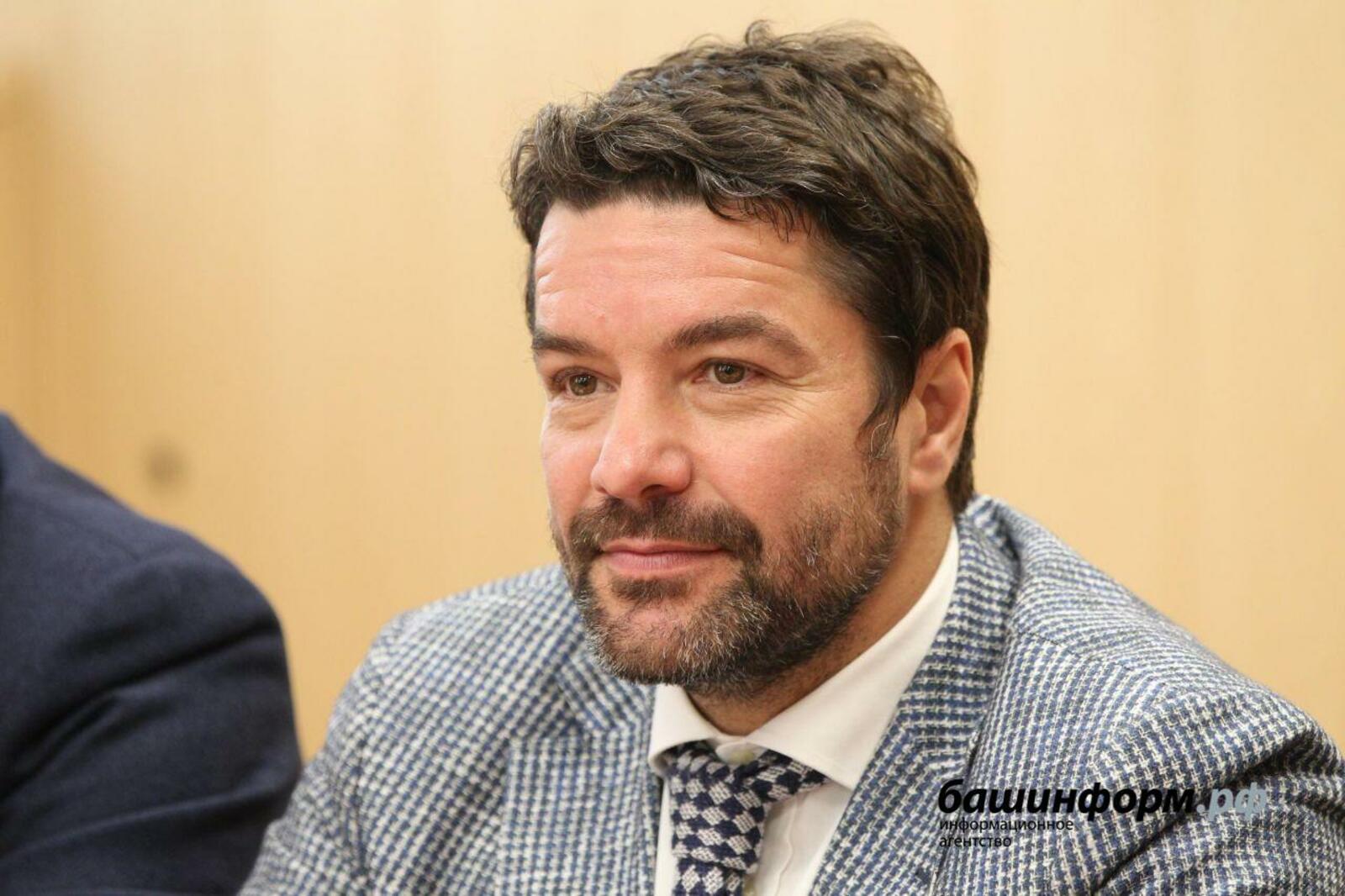 Олег Яровиков