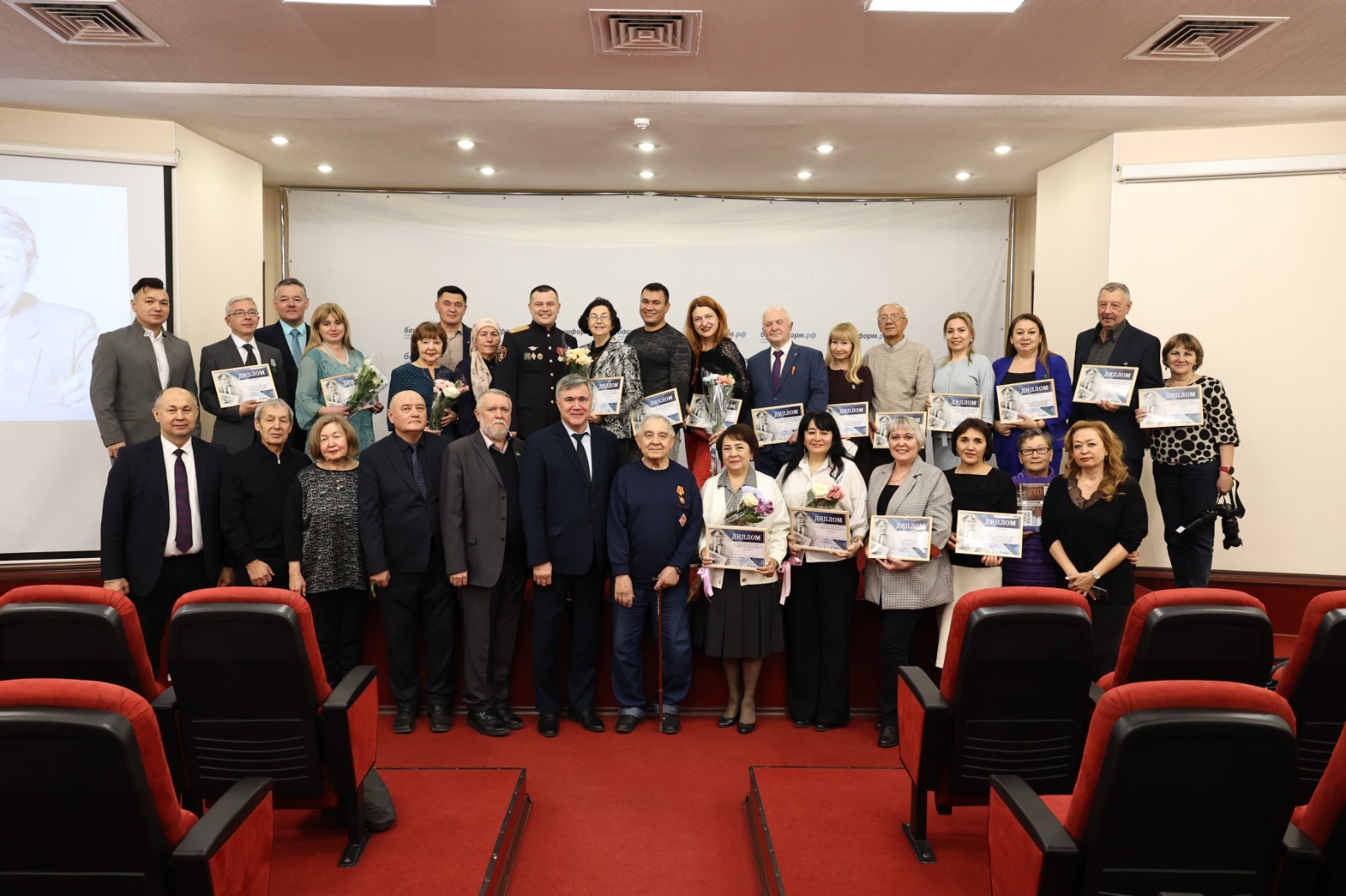 Юлай Каримов организаторы республиканского конкурса журналистов имени Гадия Арсланова