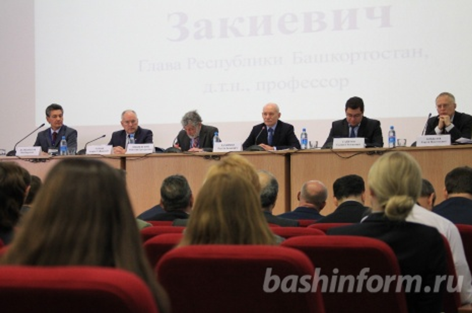 Олег Яровиков