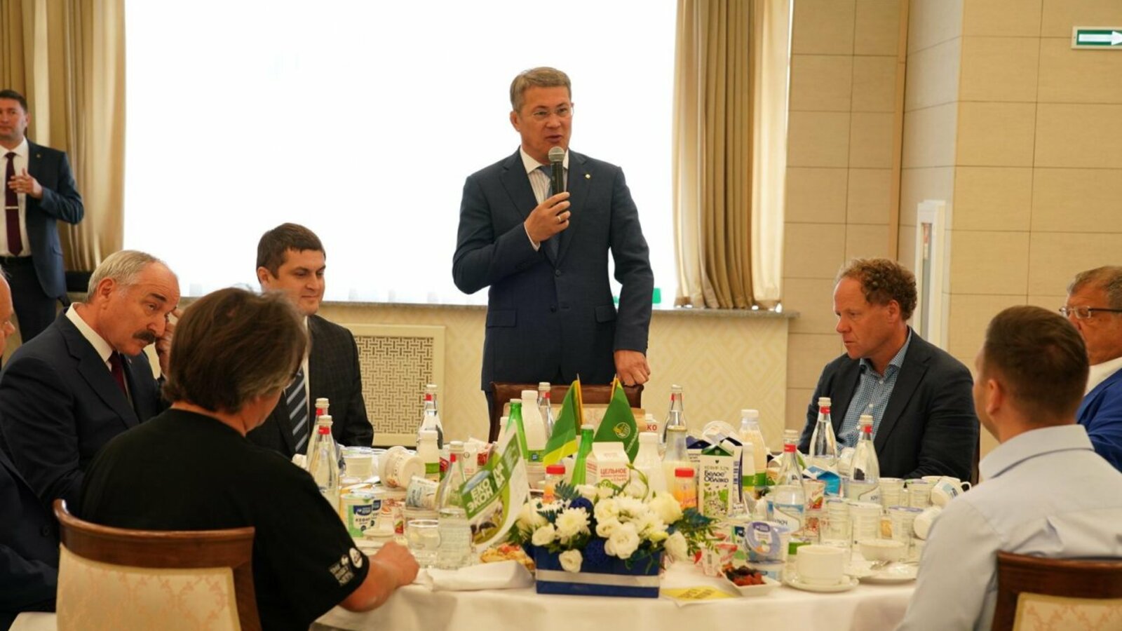 Олег Яровиков