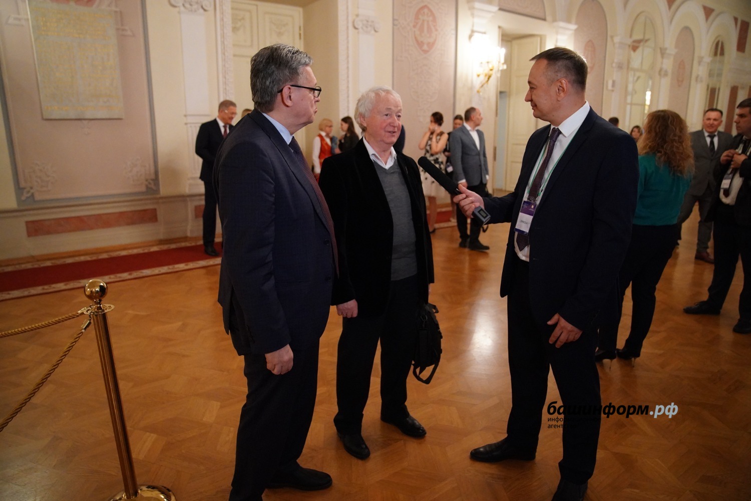 Олег Яровиков