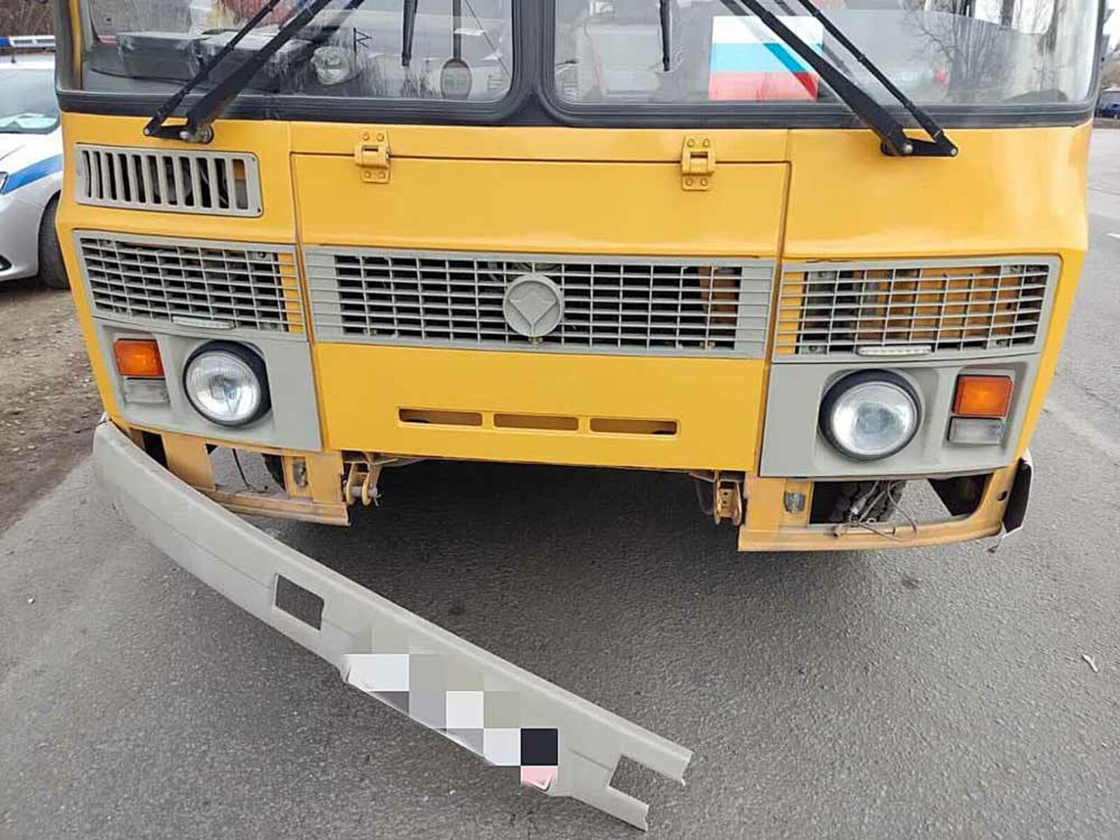 В Уфе в ДТП попал школьный автобус